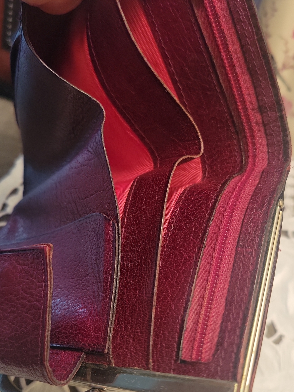 1960,Made In England  Leather Clutch Wallet in Deep Burgundy - Picture 11 of 11